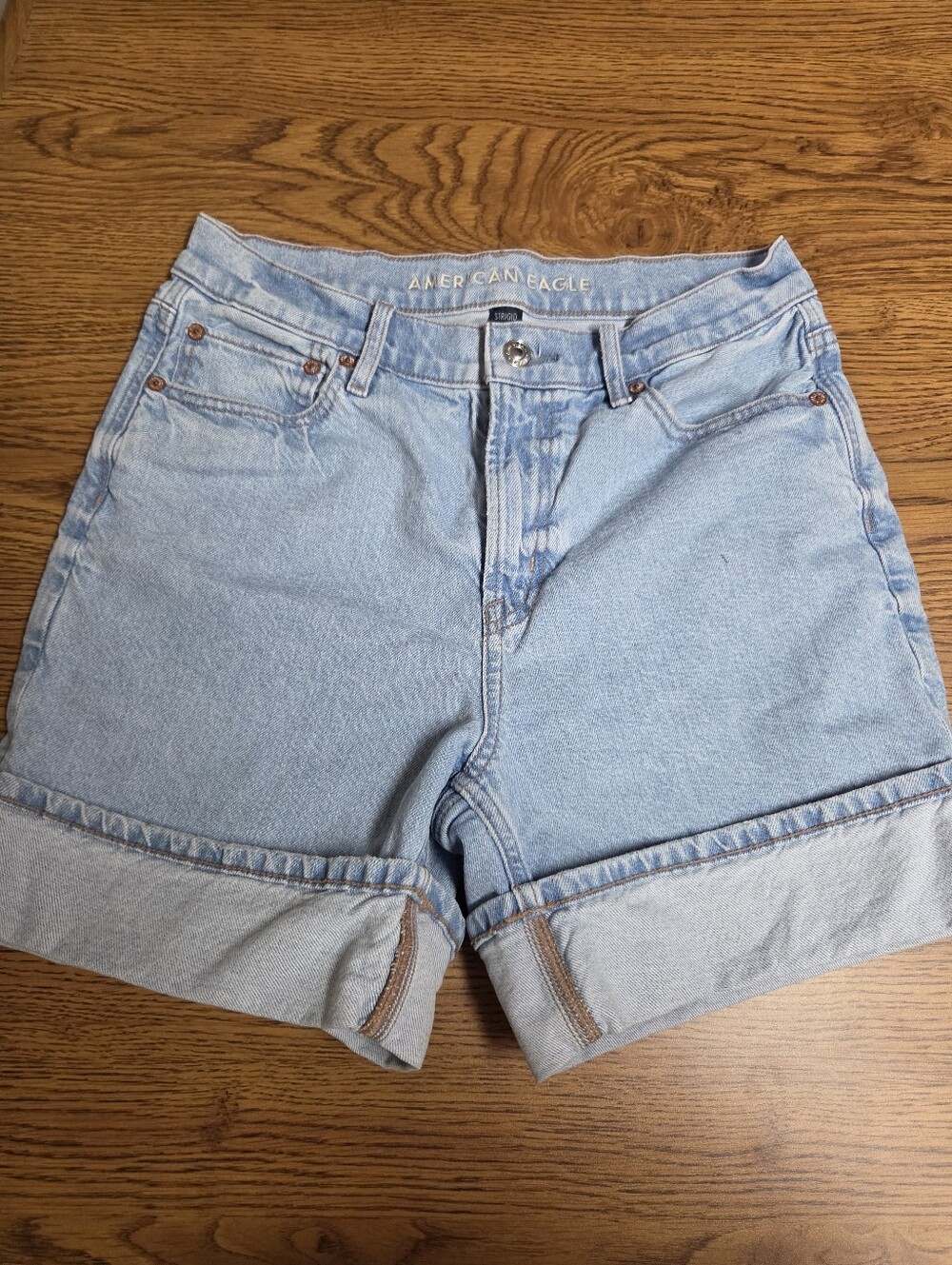 American Eagle Outfitters Light Blue Denim Shorts Size 4
